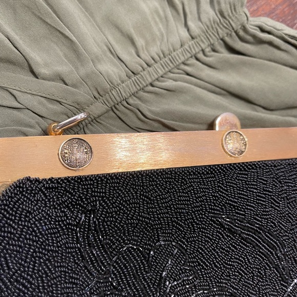 Vintage black gold Victorian floral beaded clutch heavy metal - Picture 2 of 7